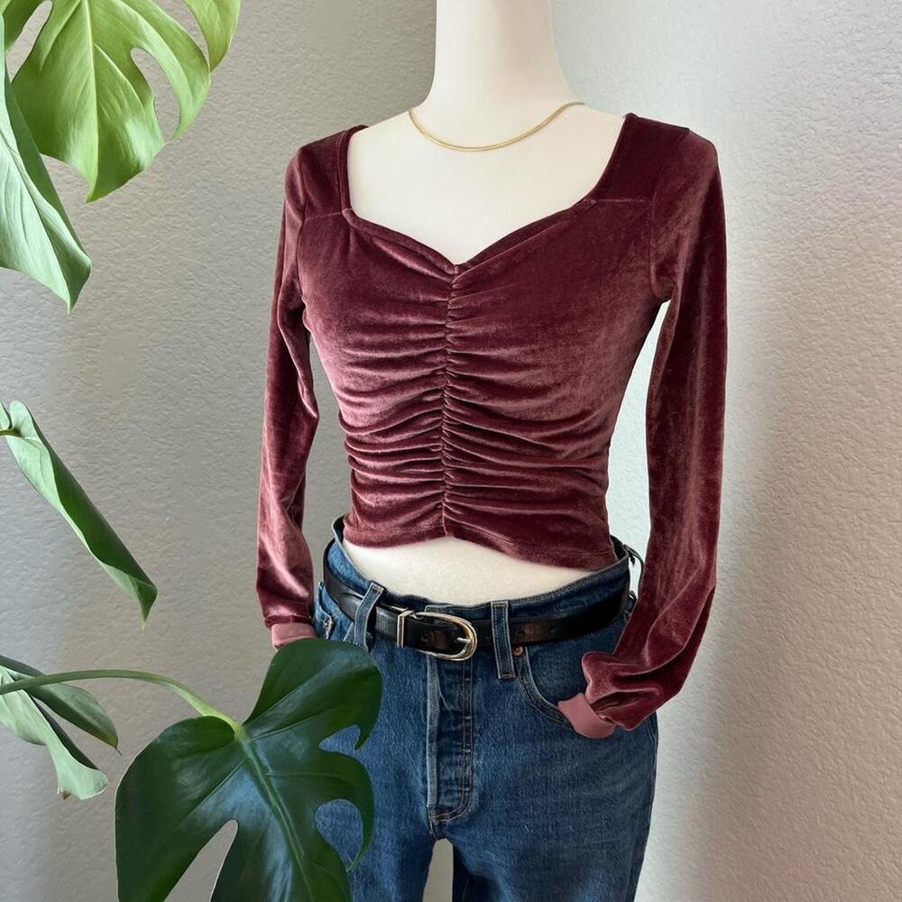 velvet ruched crop top in deep wine